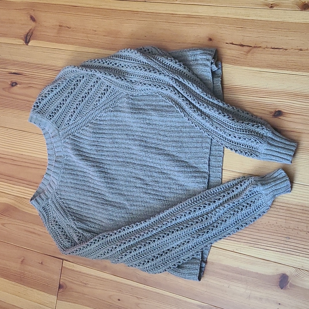 American Eagle sweater - Picture 1 of 3